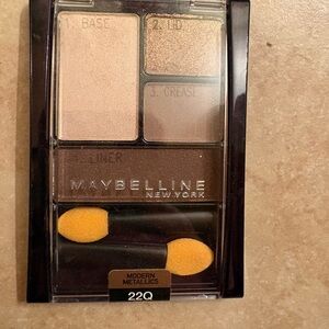 Maybelline Modern Metallics Eyeshadow Palette - Chai Latte
